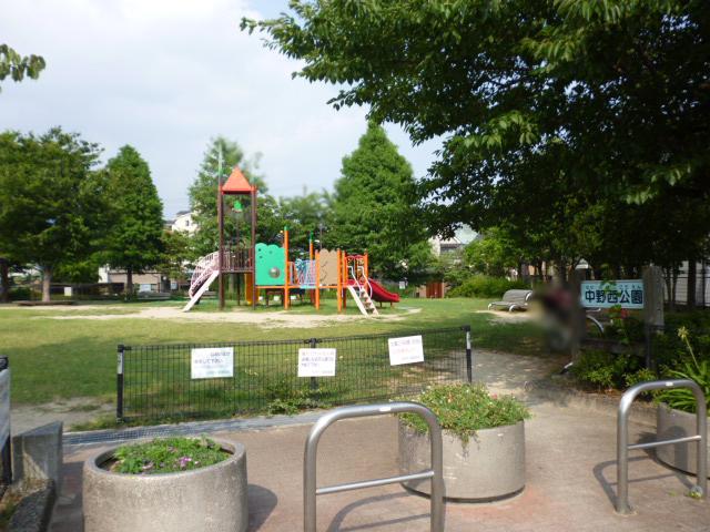 park. 20m to Nishikoen Nakano