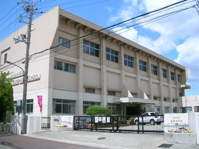 Junior high school. 237m to Itami Sasahara junior high school (junior high school)