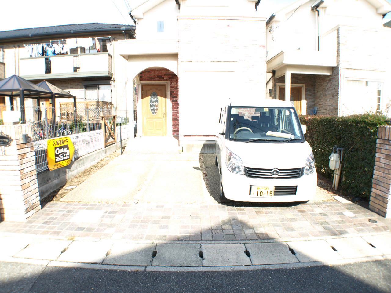 Parking lot. Two You can park.