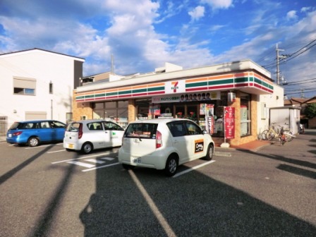 Convenience store. Seven-Eleven Itami Aramaki 7-chome up (convenience store) 656m