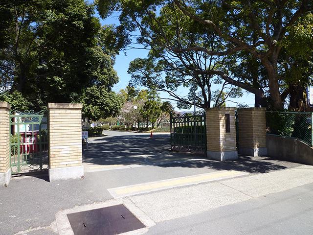 high school ・ College. Hyogo Itami High School (High School ・ NCT) to 1086m