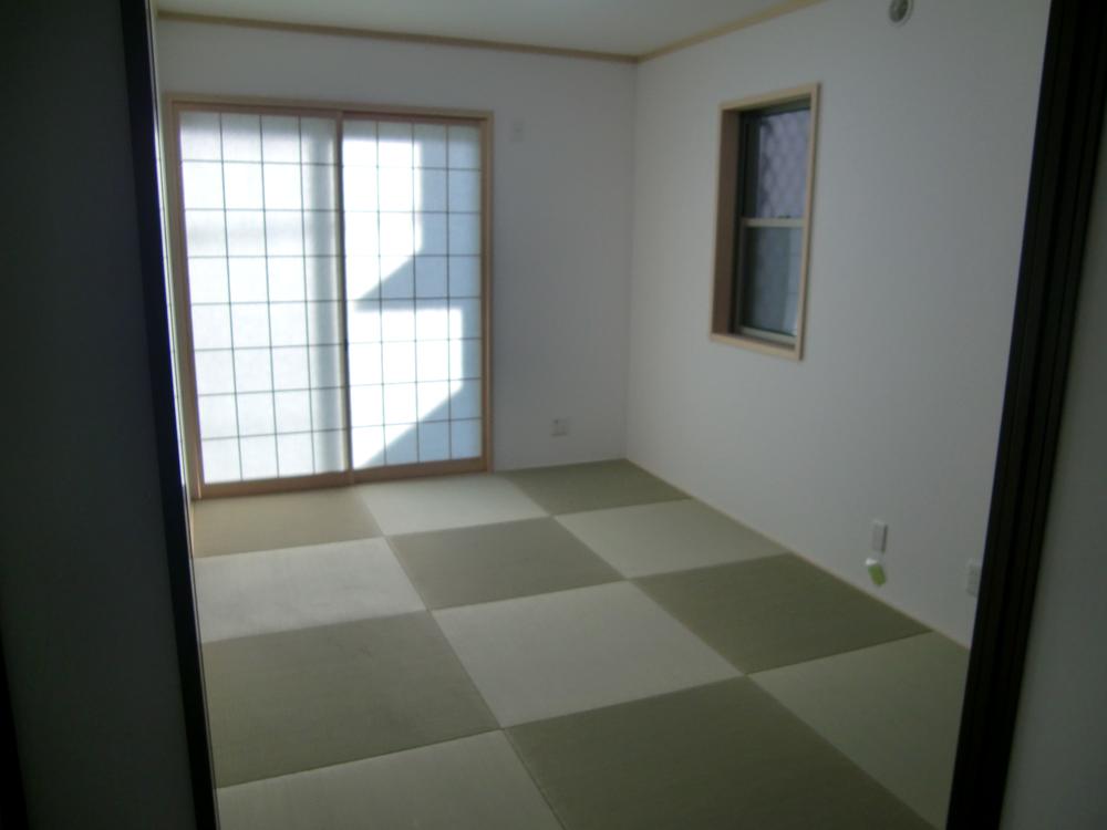 Non-living room. Indoor (12 May 2013) Shooting