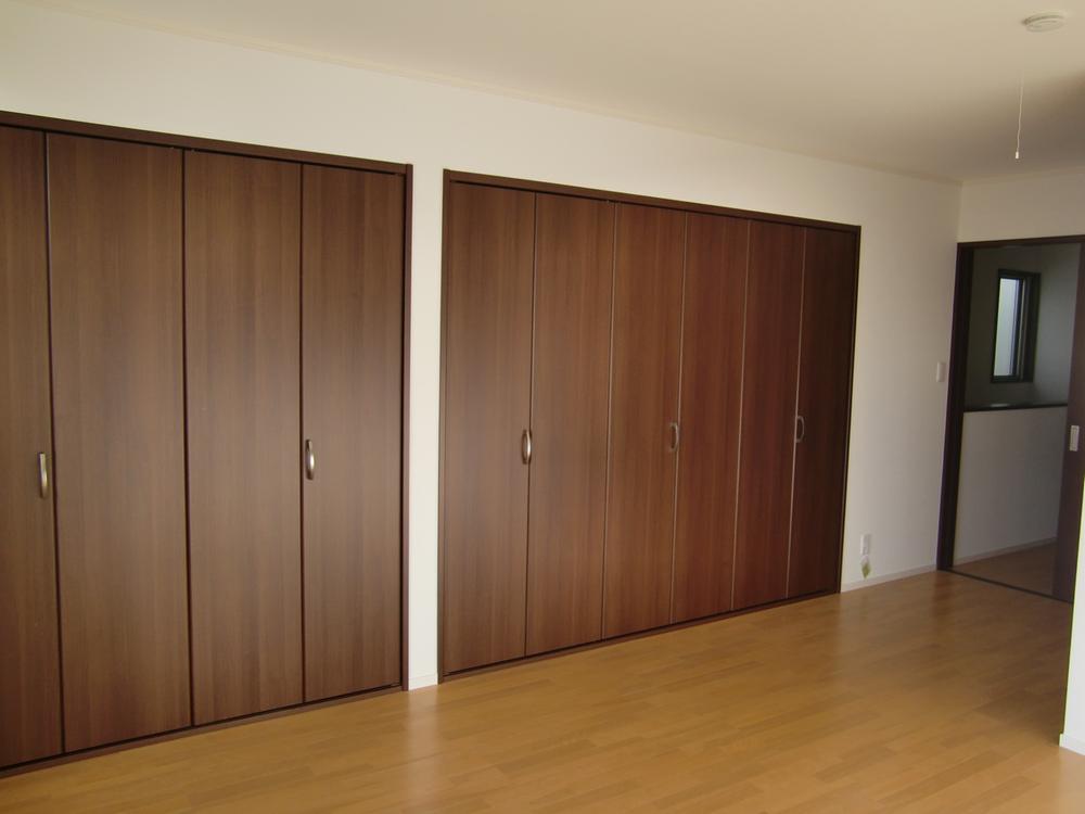 Non-living room. Indoor (12 May 2013) Shooting