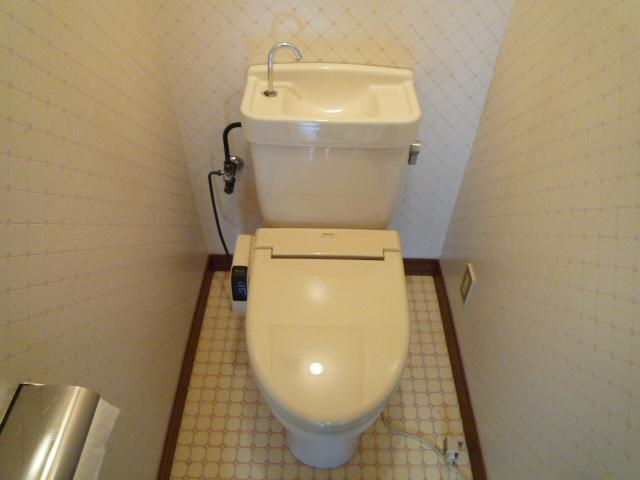 Toilet