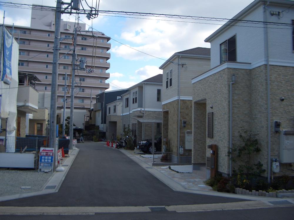 Local photos, including front road. Local (12 May 2013) Shooting Cityscape has been gradually completed.  Please see by all means become a visiting. 