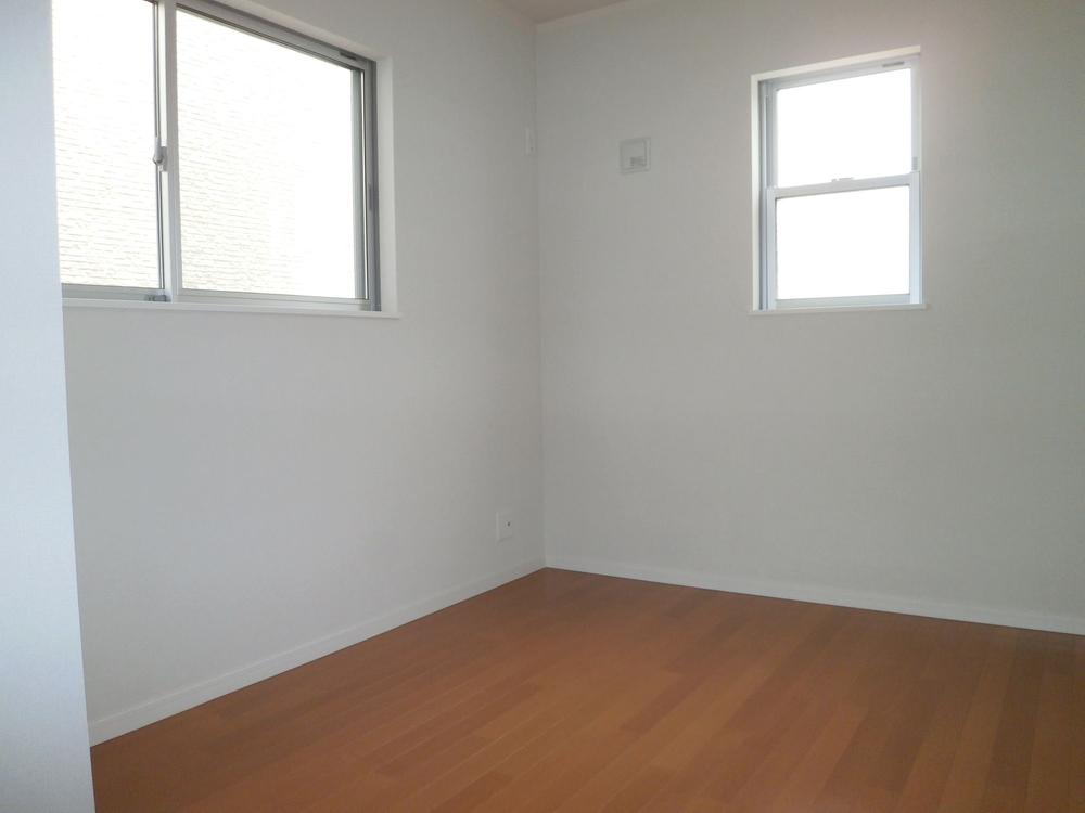 Non-living room. Indoor (12 May 2013) Shooting