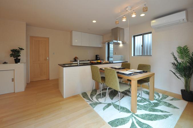 Building plan example (introspection photo). Original island kitchen with cupboard! 