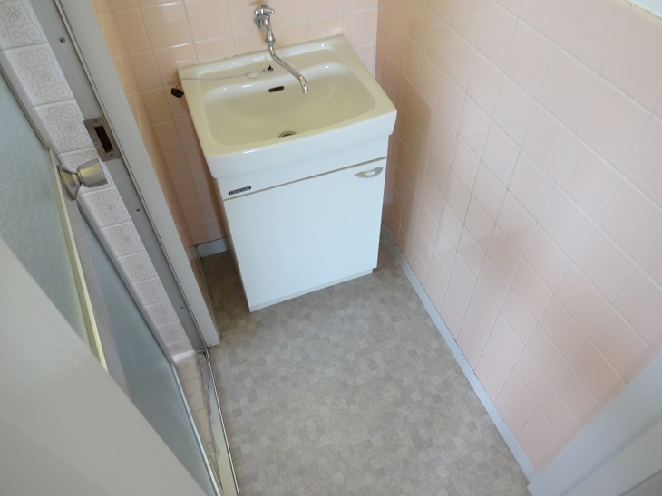 Washroom. Wash ・ Dressing room