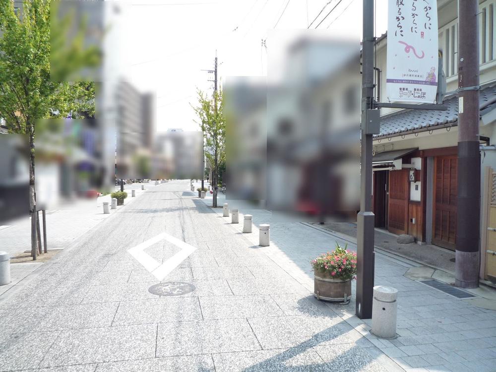 Local photos, including front road. Local (September 2013) Shooting