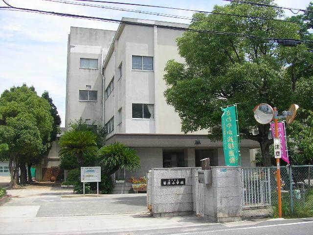 Primary school. 932m to Itami Sasahara elementary school (elementary school)