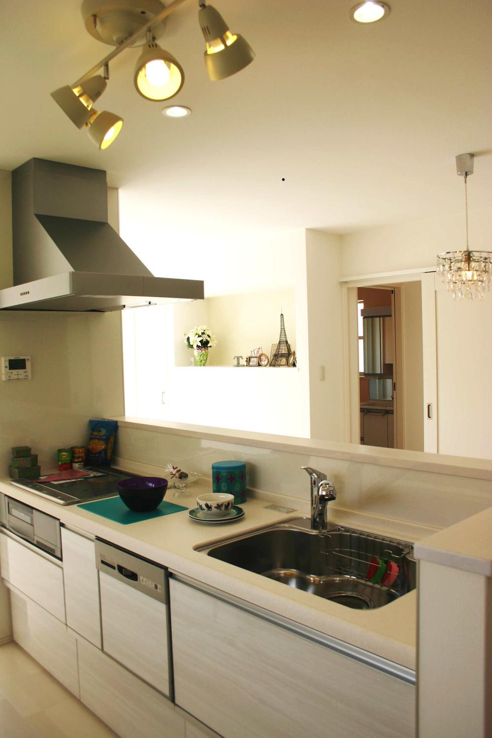 Building plan example (introspection photo). kitchen, On the back of the island-style kitchen you will find a pantry storage