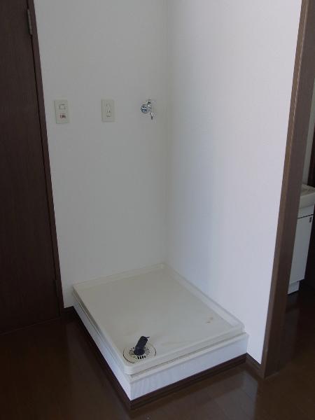 Other Equipment. Washing machines Oh