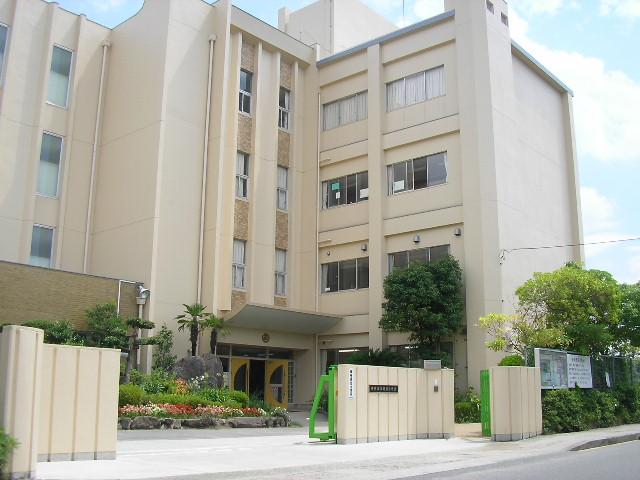 Primary school. 184m to Itami Municipal Mizuho elementary school (elementary school)