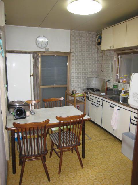 Living. Indoor (May 205 years) shooting