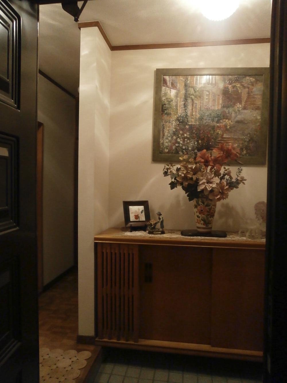 Entrance. Local (11 May 2013) Shooting