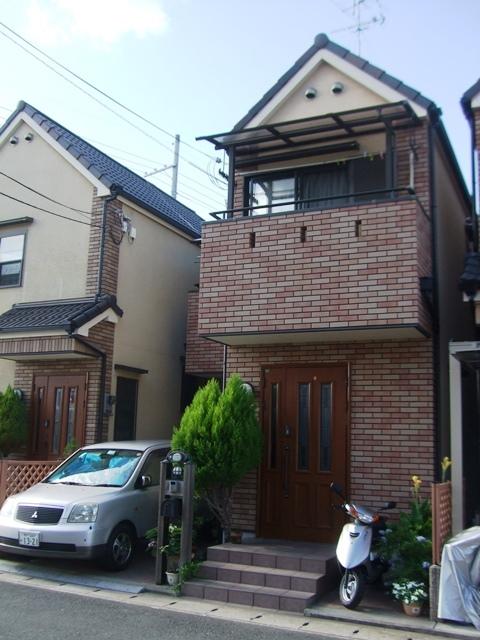 Local appearance photo. South-facing sunny