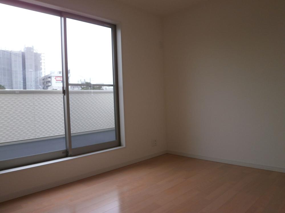 Non-living room. Indoor (12 May 2013) Shooting