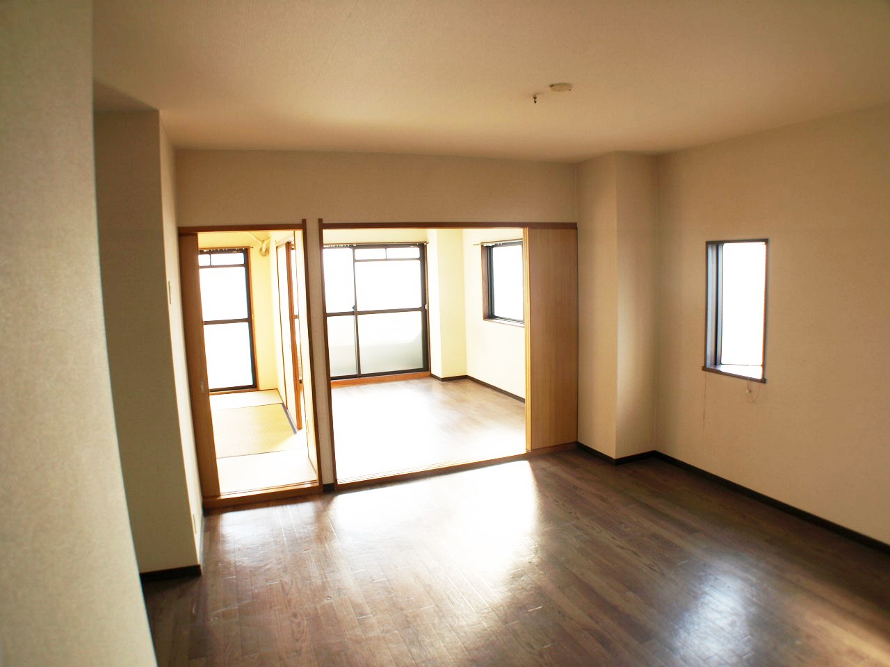 Living and room. It is also available as 2LDK.