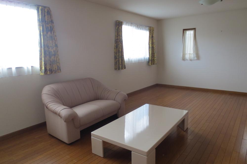 Living. Indoor (10 May 2013) Shooting