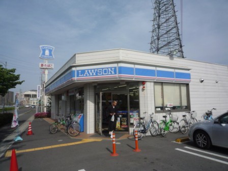 Convenience store. Lawson Itami Ikejiri 6-chome up (convenience store) 368m