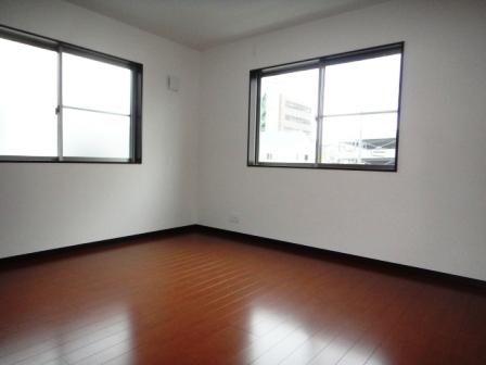 Other introspection. It is a photograph of the second floor of the Western-style F No. land