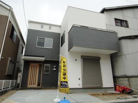 Local appearance photo. It is a photograph of the appearance of the G No. land