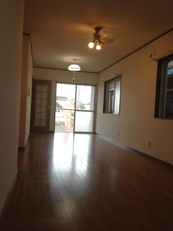 Living. Local (September 2013) Shooting