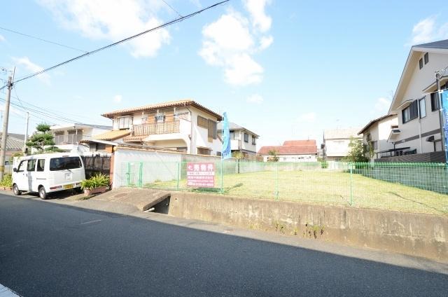 Local land photo. All two-compartment of subdivision