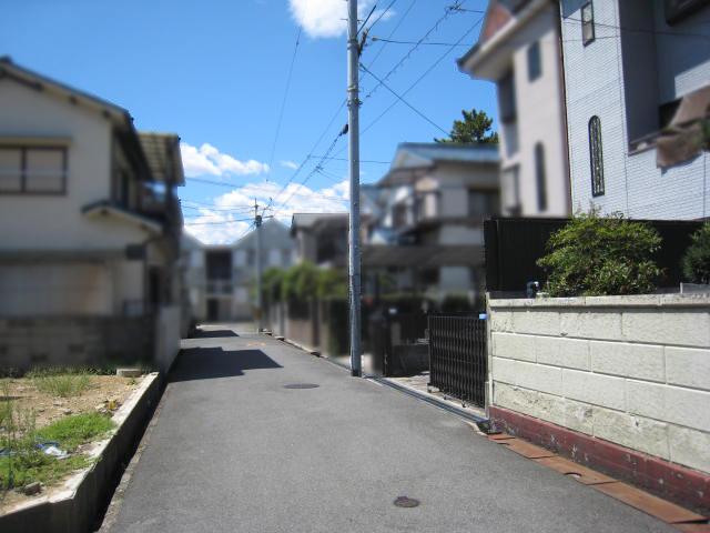 Local photos, including front road. Local (August 2013) Shooting