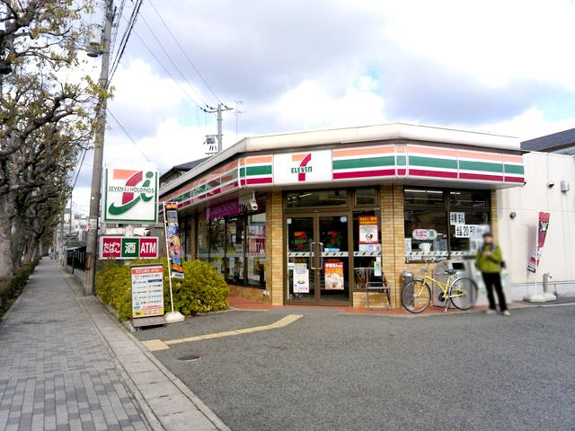 Convenience store. 488m to Seven-Eleven Itami Senzo 6-chome