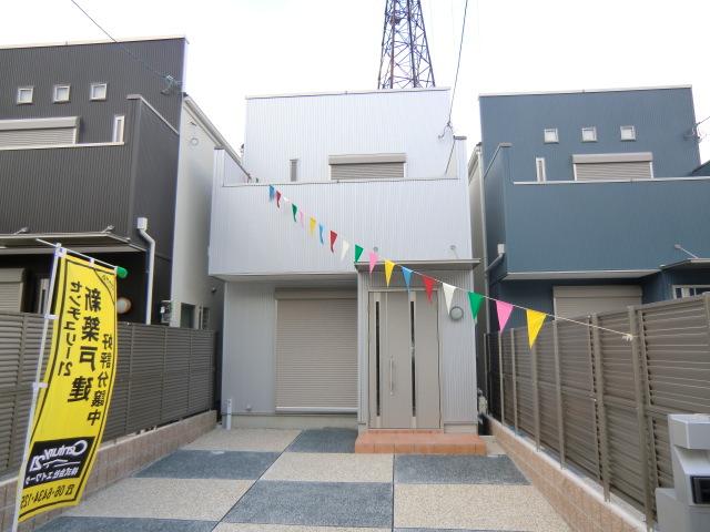 Local appearance photo. Local photos (appearance) is a stylish and fashionable appearance.