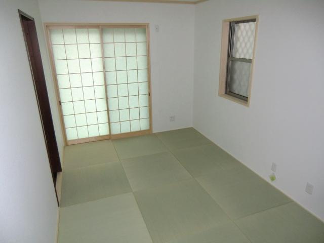 Non-living room. Local photos (Japanese-style)