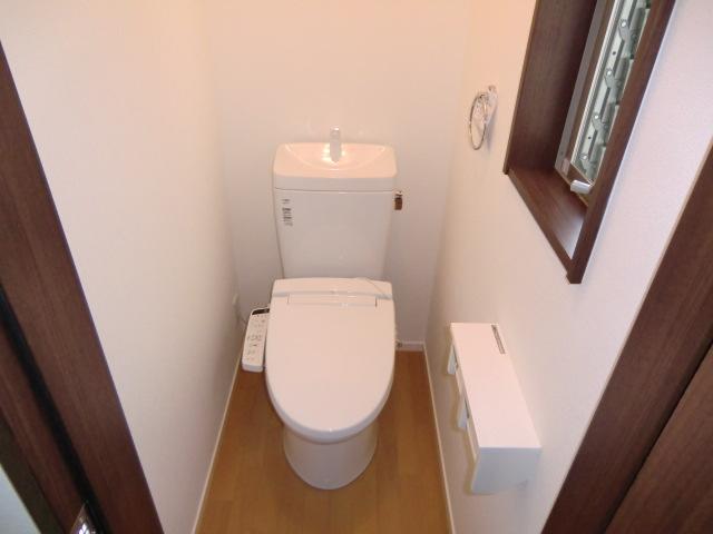 Other Equipment. Local photos (toilet)