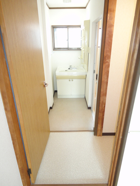 Washroom. Basin dressing room ^^