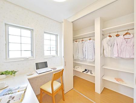 Non-living room.  [No. 8 locations ・ Model house] Space of rest with fixtures counter to the main bedroom. To the place where you can relax as a space of reading and hobbies