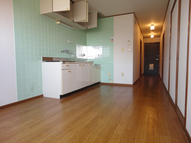 Kitchen. Balcony - DK7.5 pledge from ^^