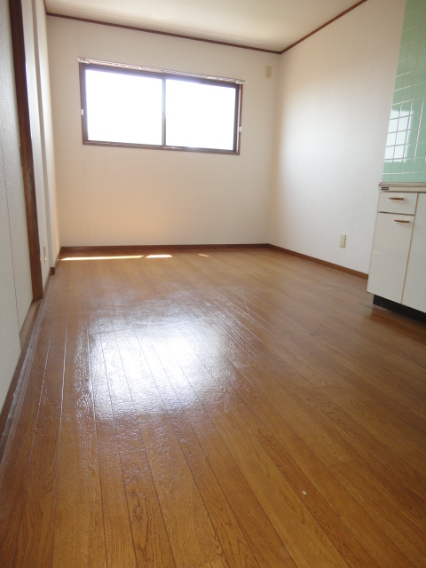 Living and room. Per diem good DK7.5 Pledge!