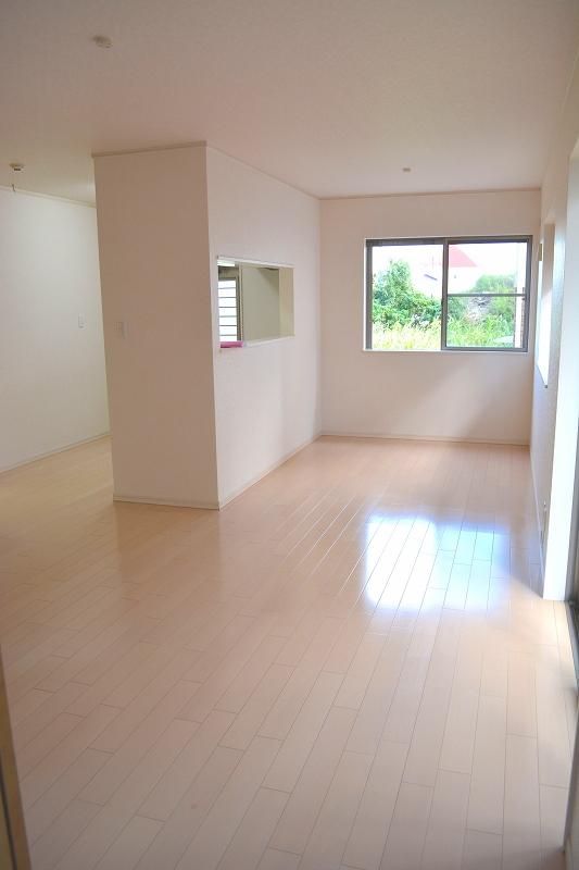 Living. Local (September 2013) Shooting