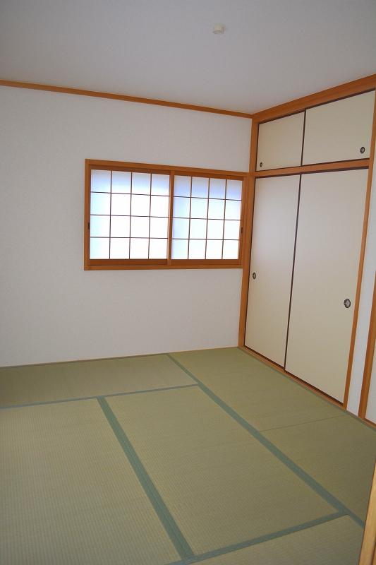 Non-living room. Indoor (September 2013) Shooting