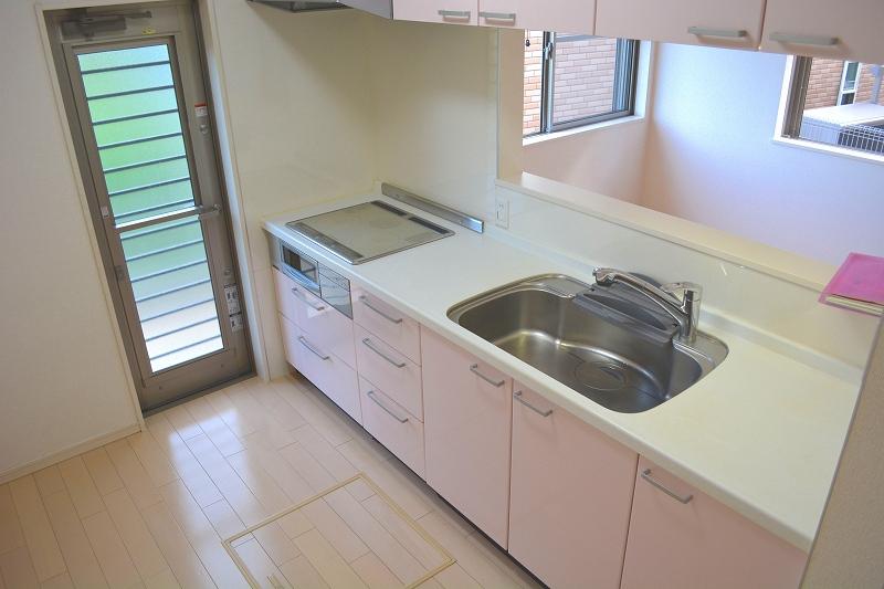 Kitchen. Indoor (September 2013) Shooting