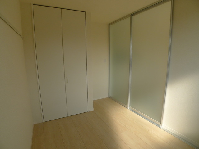 Other room space. It is the room in which the white tones.