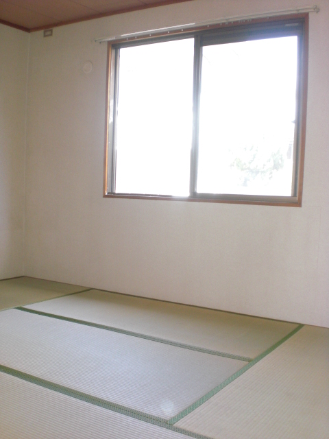 Other room space. Japanese-style room 6 quires ^^