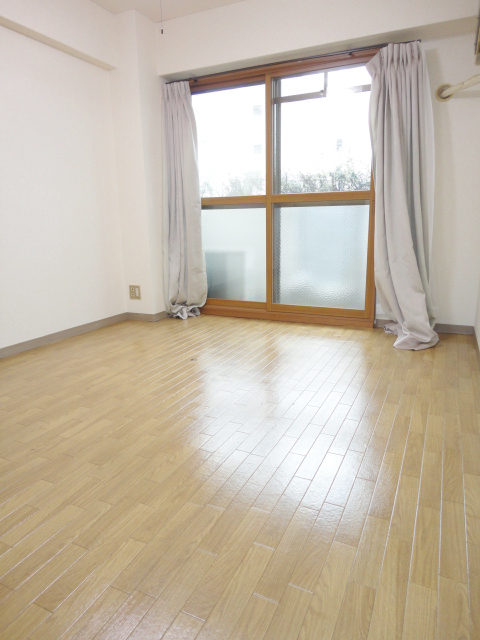 Living and room. Bright Western-style!