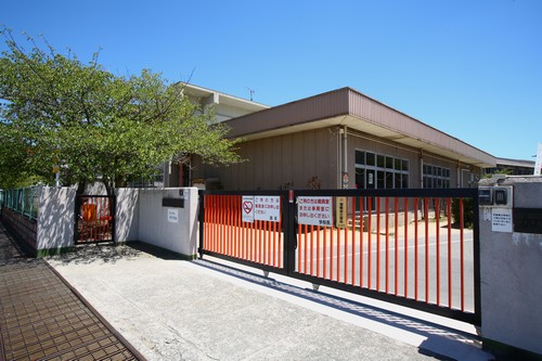 kindergarten ・ Nursery. Municipal Hiraoka 290m 4-minute walk to the east kindergarten