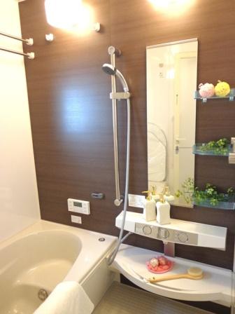 Bathroom. Oval tub women happy sitz bath can be the, All houses are standard equipment. (August 2013 shooting)