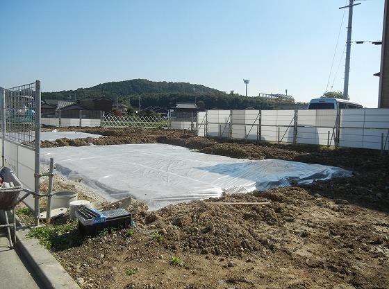 Local photos, including front road. Local (10 May 2013) Shooting