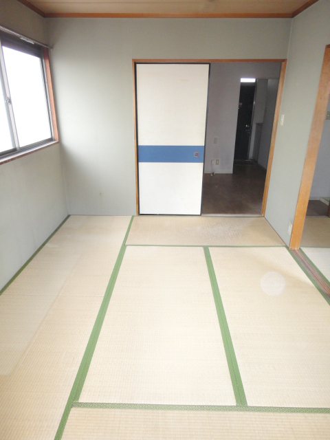 Other room space. Balcony - Japanese-style room 6 quires from ^^