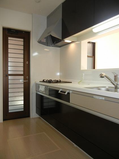 Same specifications photo (kitchen)