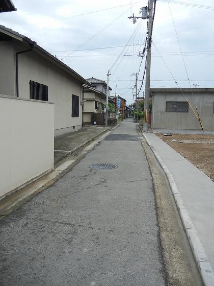 Local photos, including front road. Local (10 May 2013) Shooting