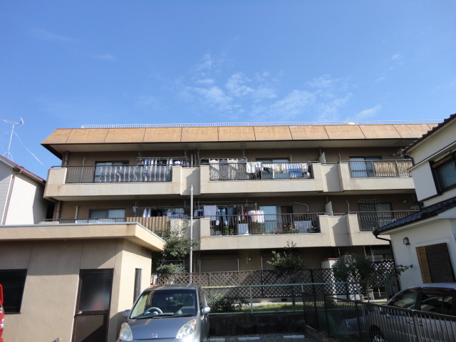 Building appearance. Balcony - is the appearance from the side ^^